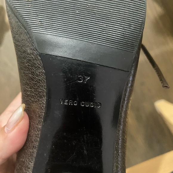 Furla Vintage Brown leather lace up kitten heel shoes - Picture 3 of 5